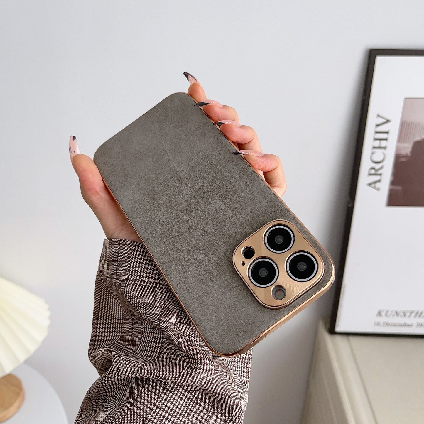 iPhone14pro mobile phone case Apple 13 electroplated sheepskin suitable for 12promax solid color skin protective cover