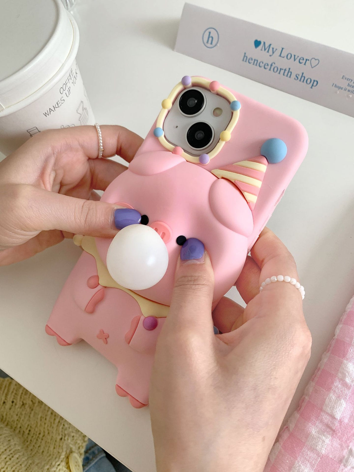 Silicone three-dimensional bubble-blowing piggy iPhone15, Apple 12, suitable for 13/14pro max mobile phone case, anti-fall